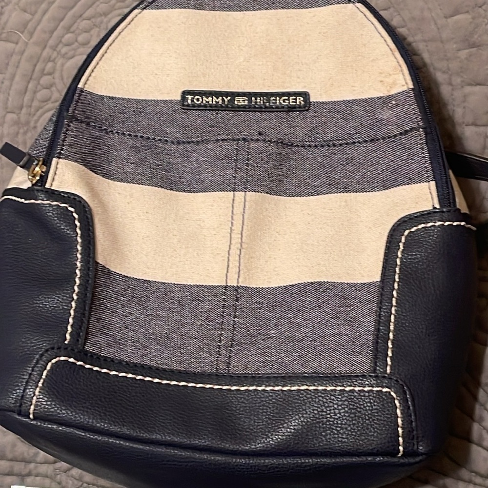 TOMMY HILFIGER Backpack. - Picture 4 of 10